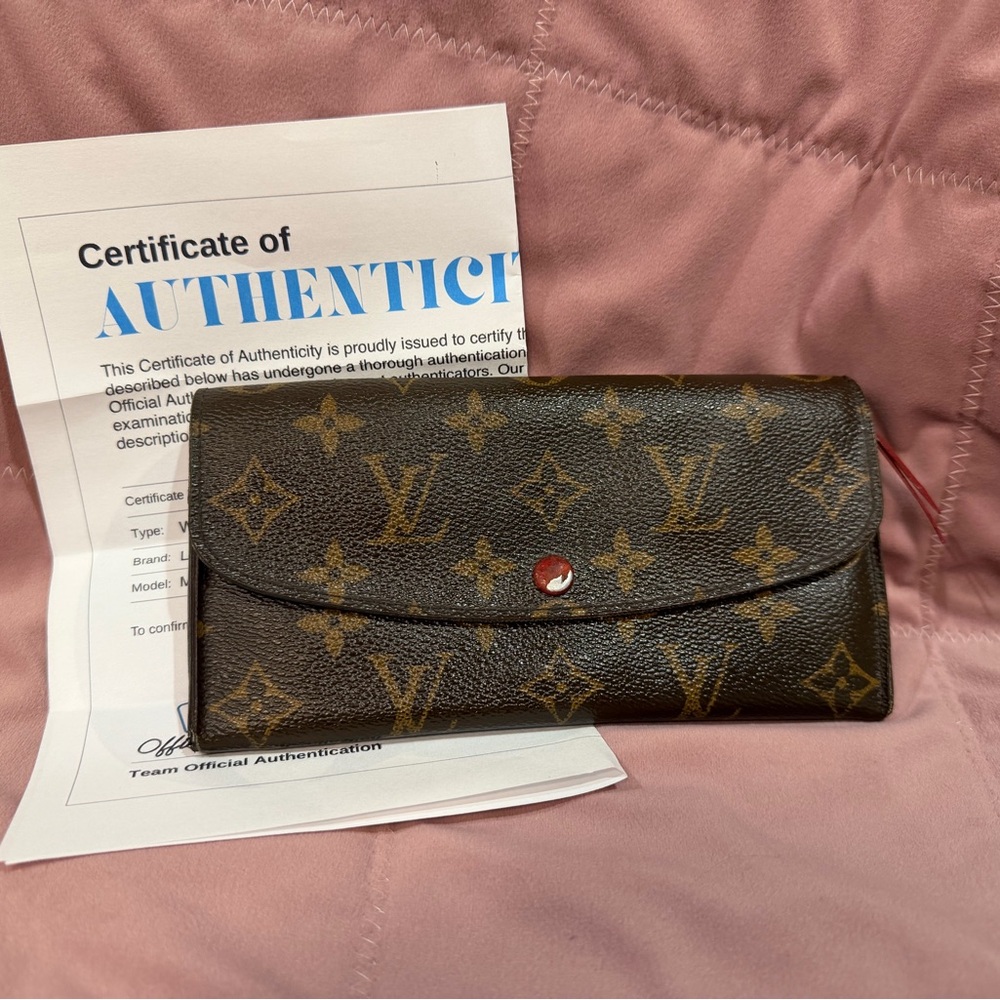 Louis Vuitton Emilie Wallet -Red interior